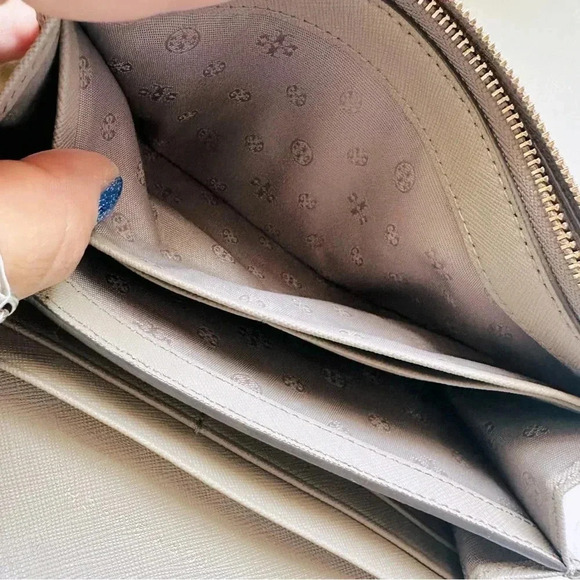 Tory Burch Robinson Leather Chain Wallet Crossbody/Clutch - Picture 10 of 14